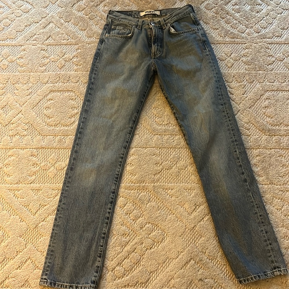 Mavi straight leg like new denim